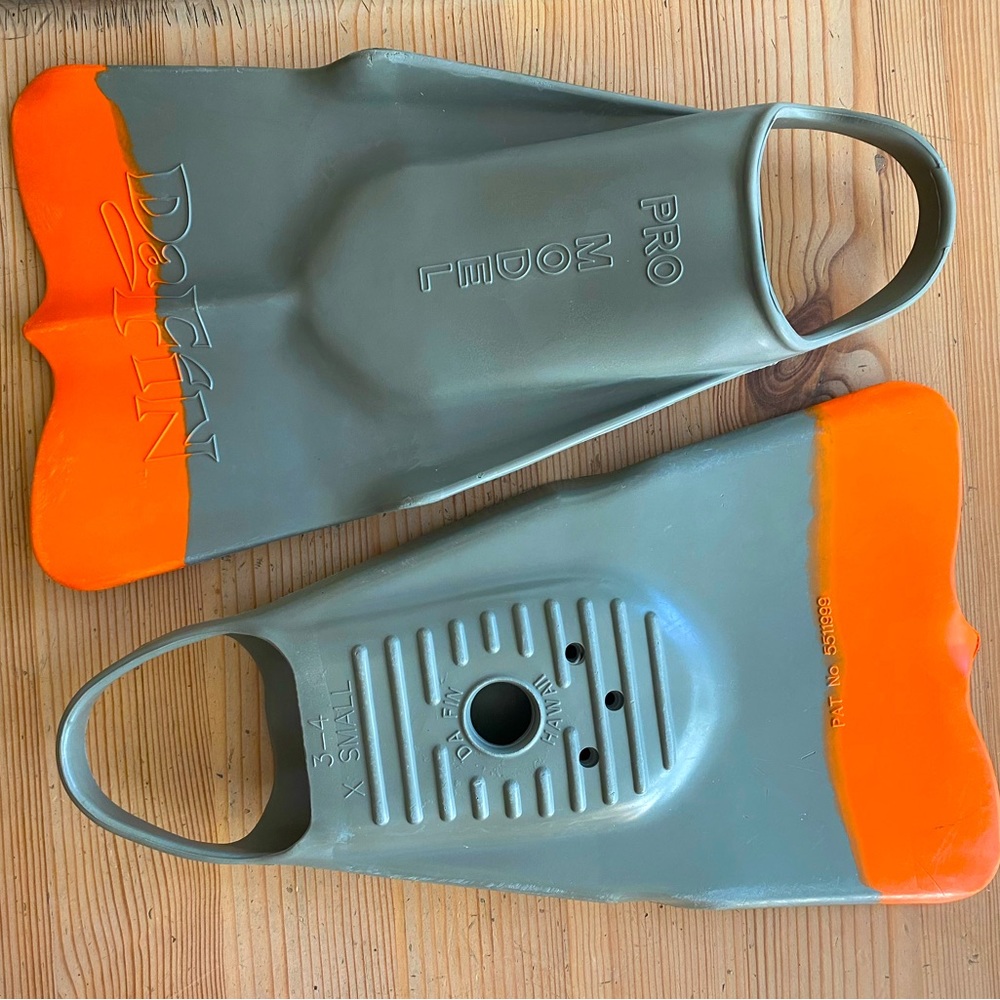 Da’ Fins Hawaii size xs